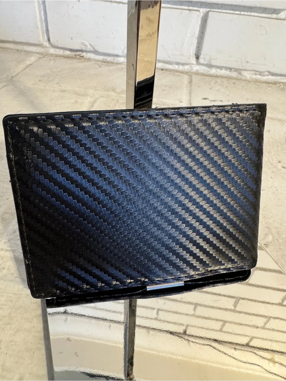 TRAVANDO Black Carbon Fiber Slim Bifold Wallet Money Clip RFID